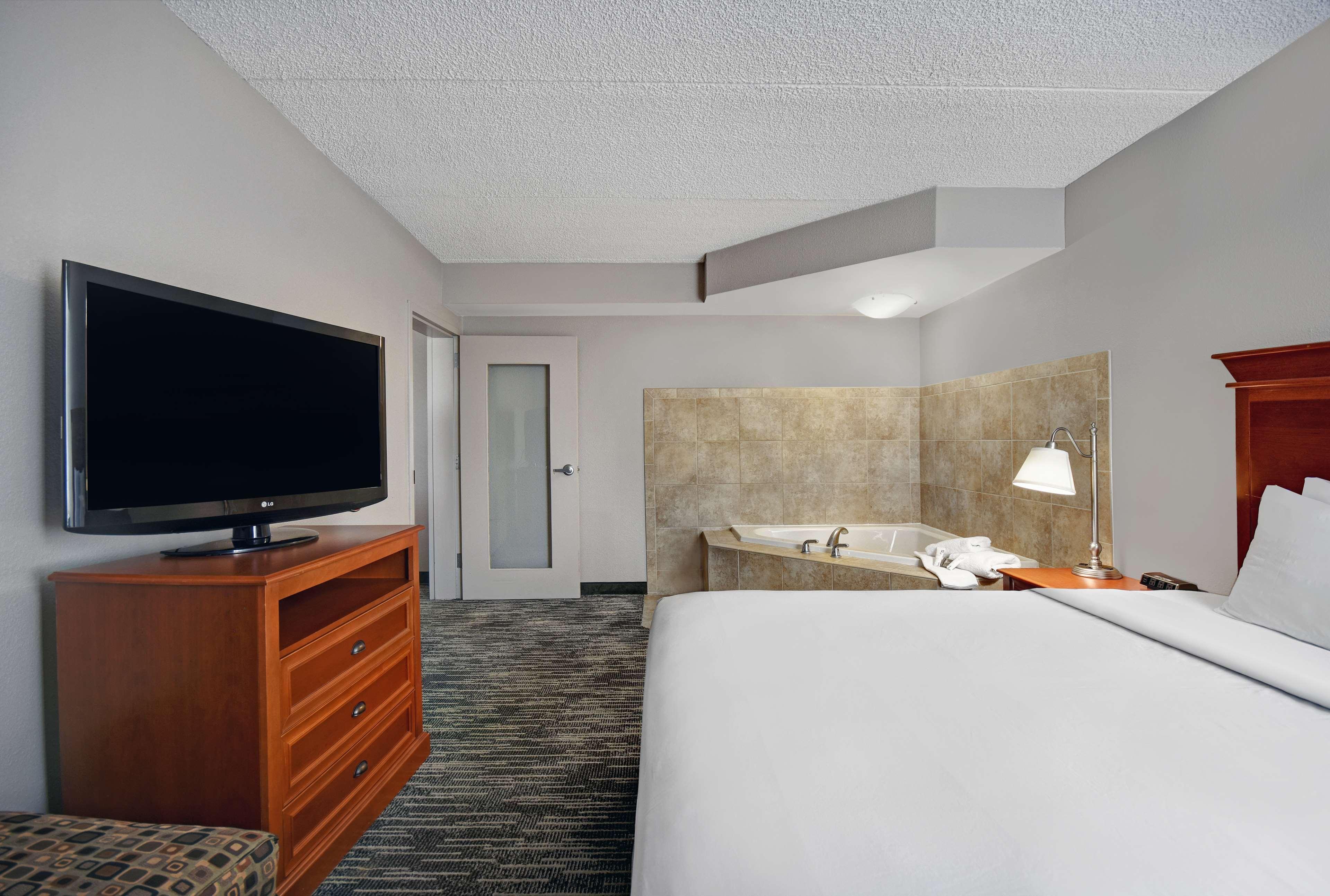 Spark By Hilton Rochester University Area Buitenkant foto
